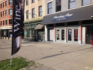 Broadway Plaza Liquor