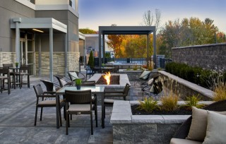 Outdoor Patio & Fire Pit