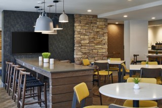 FF_ALBFY_Breakfast seating