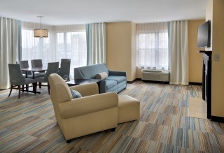 Hilton Garden Inn Albany Medical Center Presidential Suite Living Room