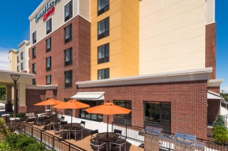 Outdoor Patio & BBQ Grills