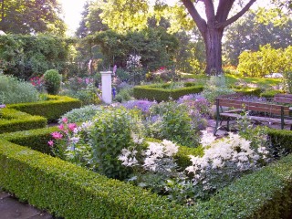 Ten Broeck Mansion gardens