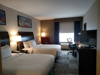 2 queen guest room