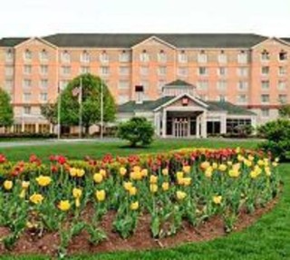 hilton garden inn airport